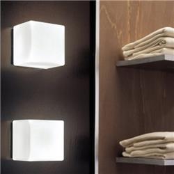 VELADOR CUBIC CERRADO 15X15CM BLANCO TRASLUCIDO