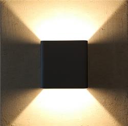 APLIQUE MUR NEGRO LED 5W CALIDO 10x10x10 IP54