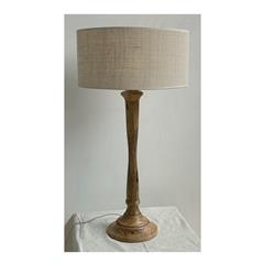 LAMPARA DE MESA BASE MADERA FINA CON PANTALLA ARPILLERA E27
