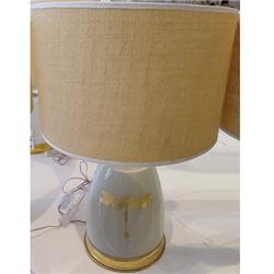 LAMPARA DE MESA LIBELULA MARFIL CON PANTALLA E27