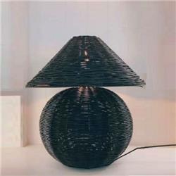 LAMPARA DE MESA BLACK TEJIDO EN RATTAN E27 