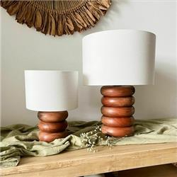 LAMPARA DE MESA KENIA M MADERA Y PANTALLA FORRADA EN TUSOR BLANCO E27